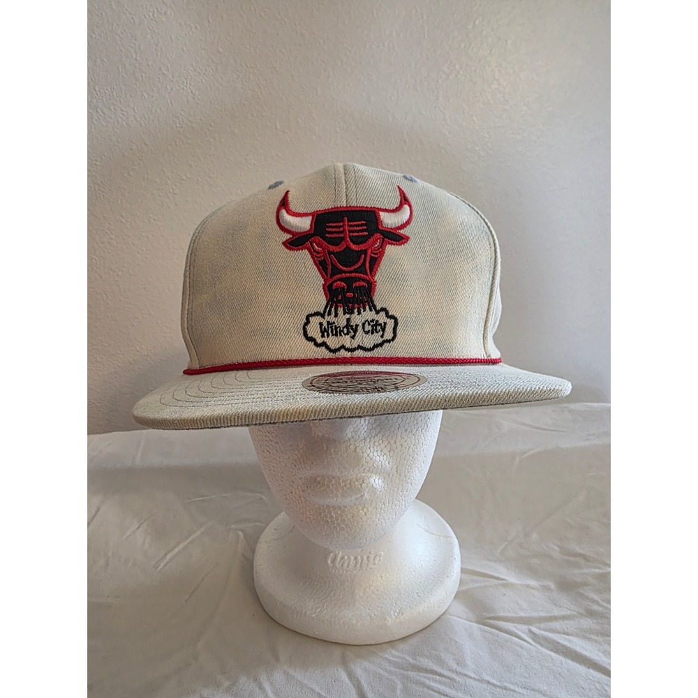 Mitchell & Ness Chicago Bulls Hat Mens OS Light Blue Denim Windy City Snapback